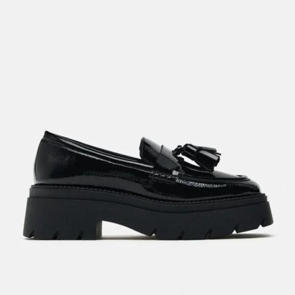 NWT TRACK SOLE LOAFERS WITH TASSEL DETAIL BLACK - Picture 1 of 8
